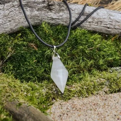 Kalnų Krištolo Piramidės Pakabukas